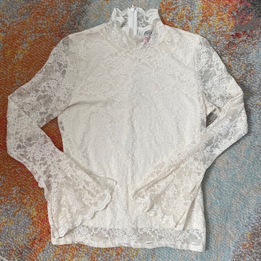 Vince Camuto Lace Bell Sleeve Top